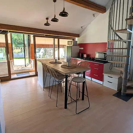 Spacieux Duplex Avec Terrasse *