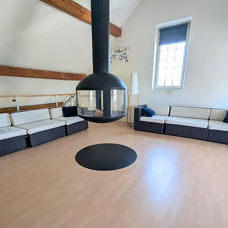 Spacieux Duplex Avec Terrasse *
